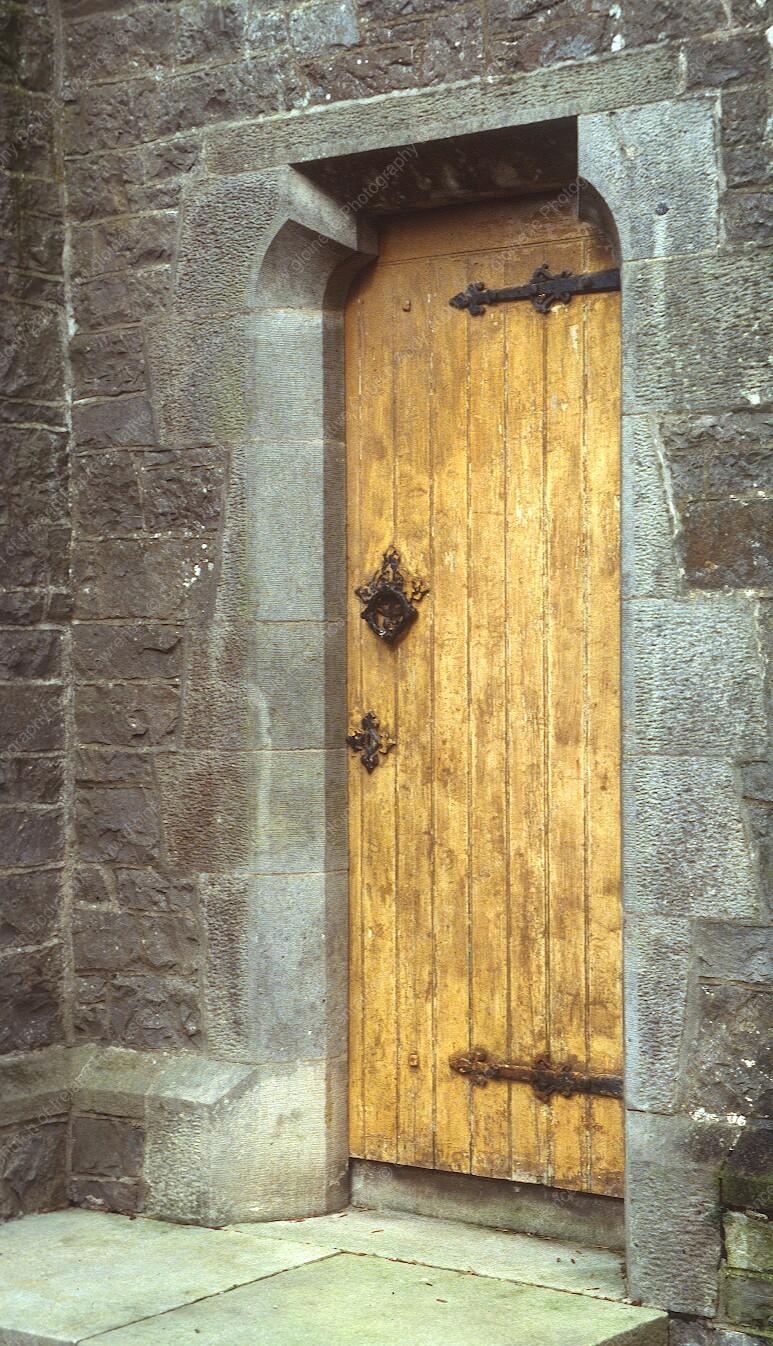 C003 - Characteristic Welland shouldered-arch