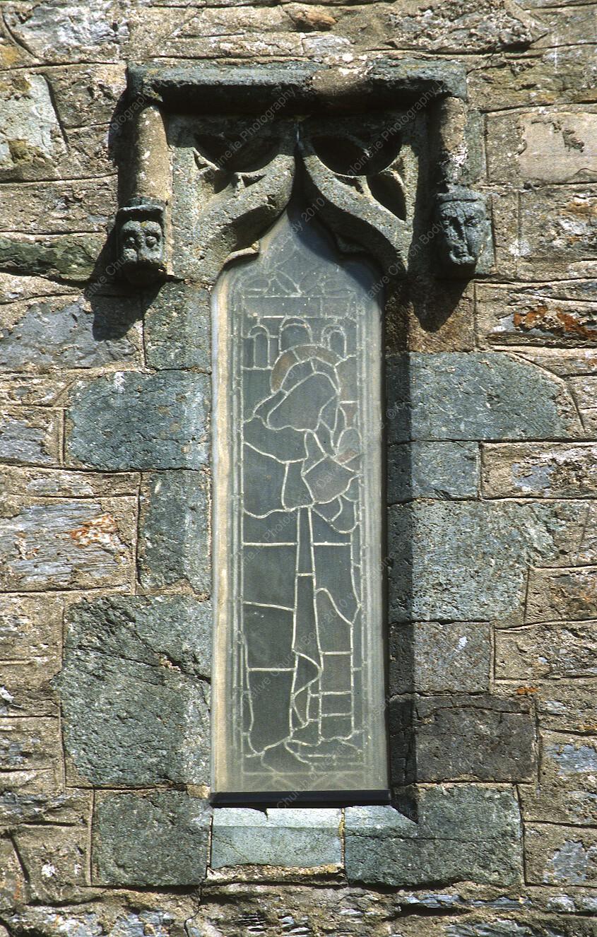 C002 - 13th-century window-opening