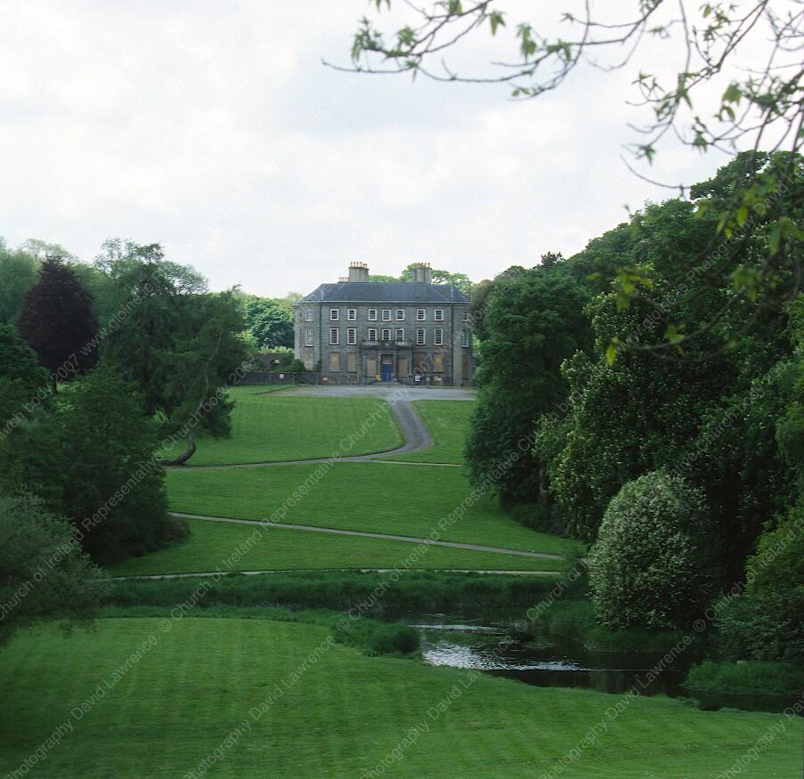 C002 - Doneraille Court