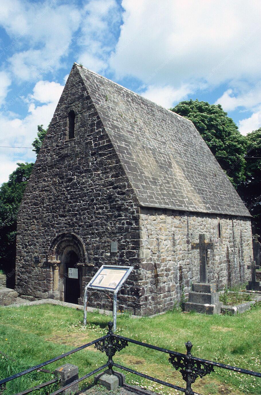 C004 - St Flannan's Church, C12th, adjacent to cathedral